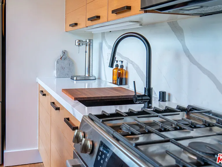 460 S Spring St #903 — Photo 19