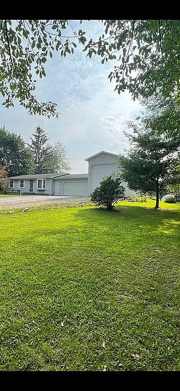 2658 Hubert Rd photo 1