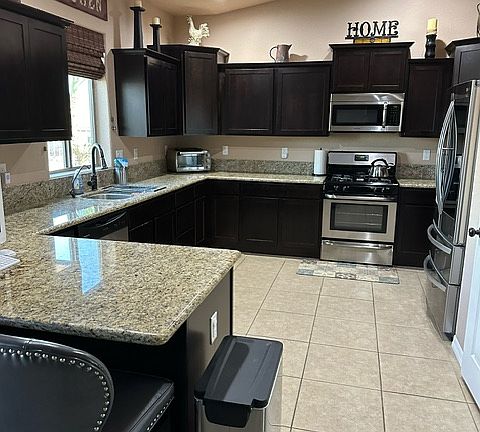 2nd image of 2214 Edgewood Dr