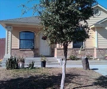 1st image of 4718 Los Laureles Ln
