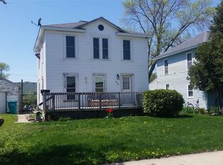 604 3rd St SW, Waseca, MN 56093