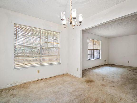 3rd image of 910 Whispering Pines Rd