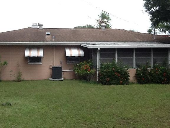 4th image of 7825 46th St N
