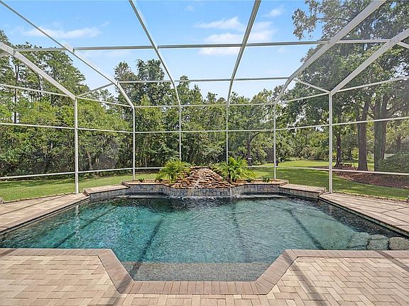 4th image of 906 LAKE SAPPHIRE LANE