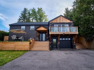 300 Westmount Blvd, Moncton, NB E1E1V5