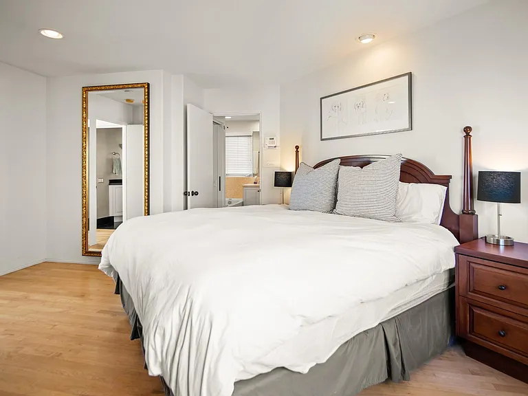 Primary bedroom - king bed