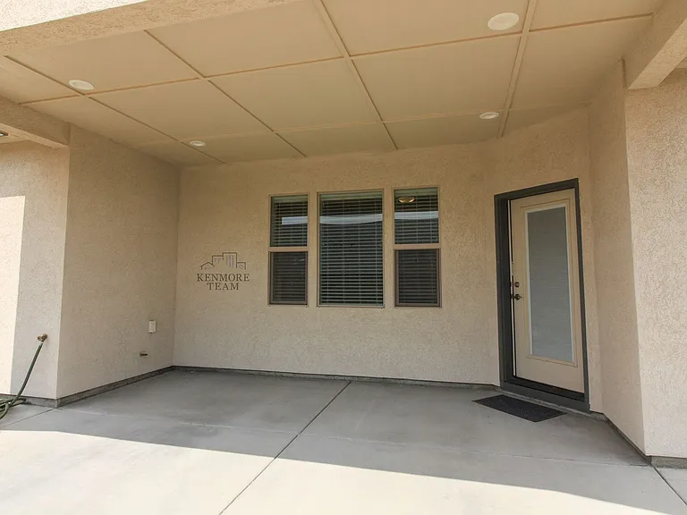 4743 Jodie St — Photo 15
