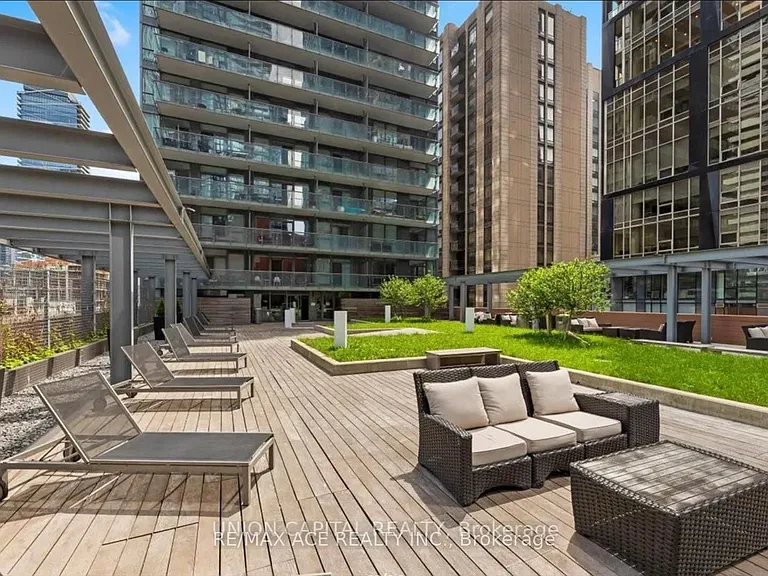 8 Mercer St #526 — Photo 21