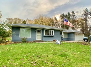 W224S6410 Guthrie Dr, Waukesha, WI 53189