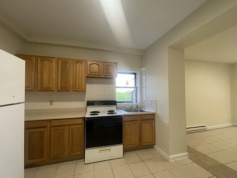 502 E Main St #1 — Photo 3