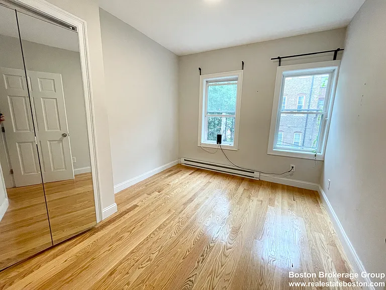 7 Warwick St #2 — Photo 12