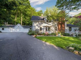 7451 Brigham Rd, Gates Mills, OH 44040