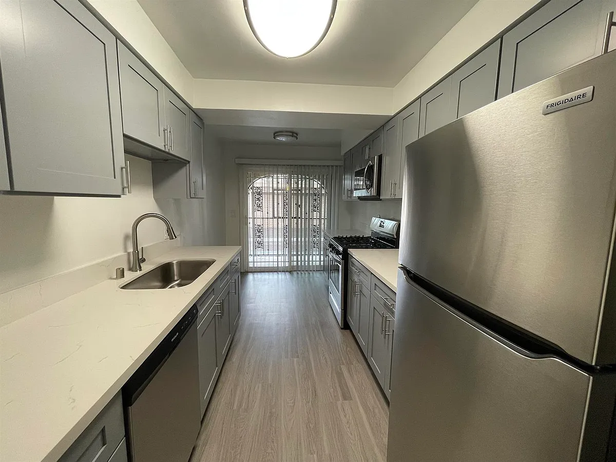 Building Photo - Coast Apartments