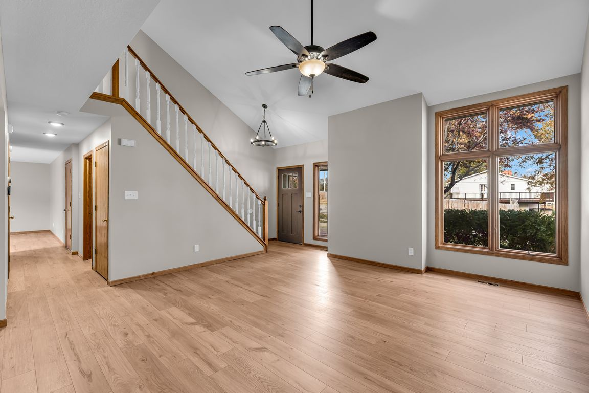 next background image