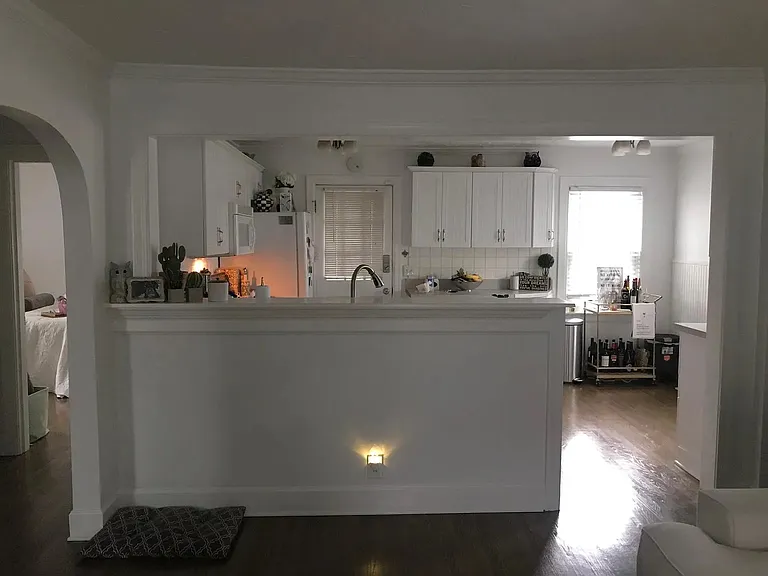 1300 Plymouth Ave — Photo 11