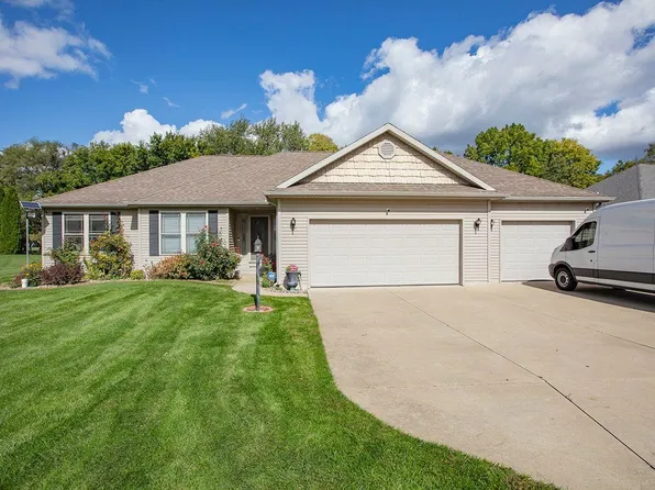 23925 Summerwood Ln, Elkhart, IN 46517