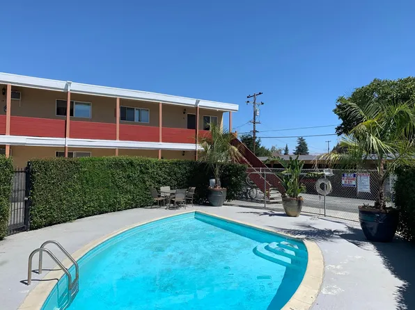 925 Pomeroy Ave.
