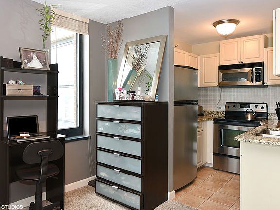4th image of 3660 N Lake Shore Dr APT 2909