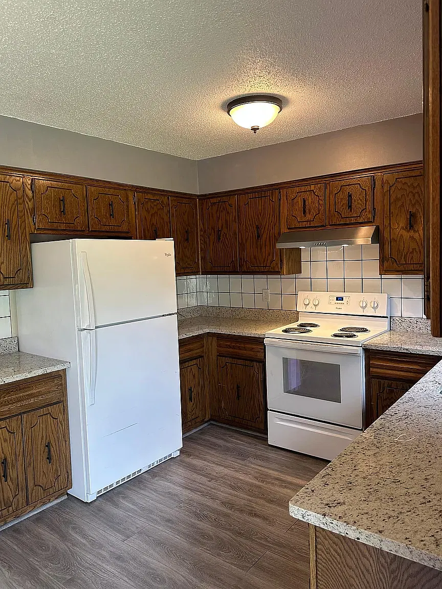 545 Egret Blvd NW — Photo 3