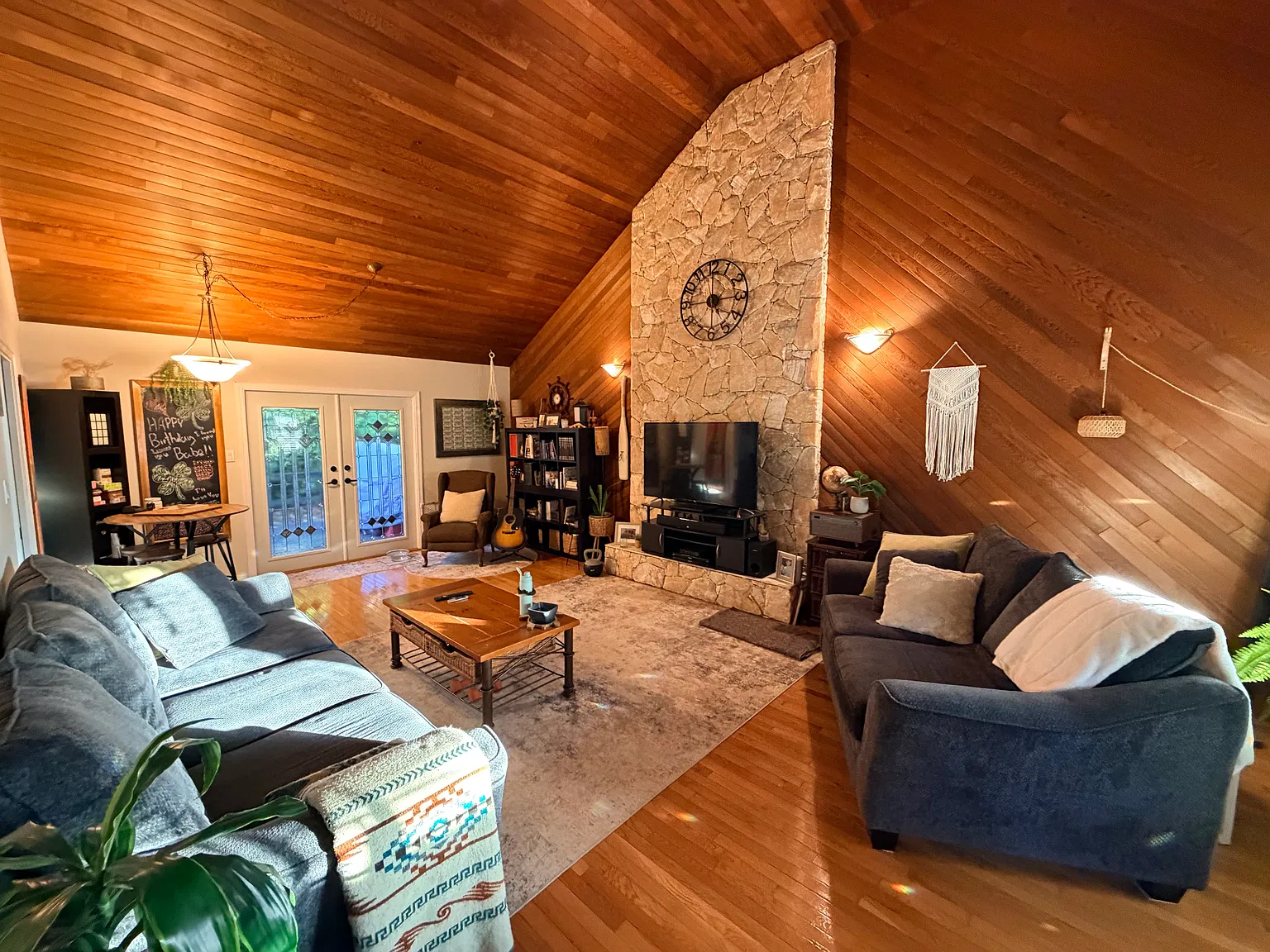 2 bed, 1773 sqft, $2,500 — Photo 2