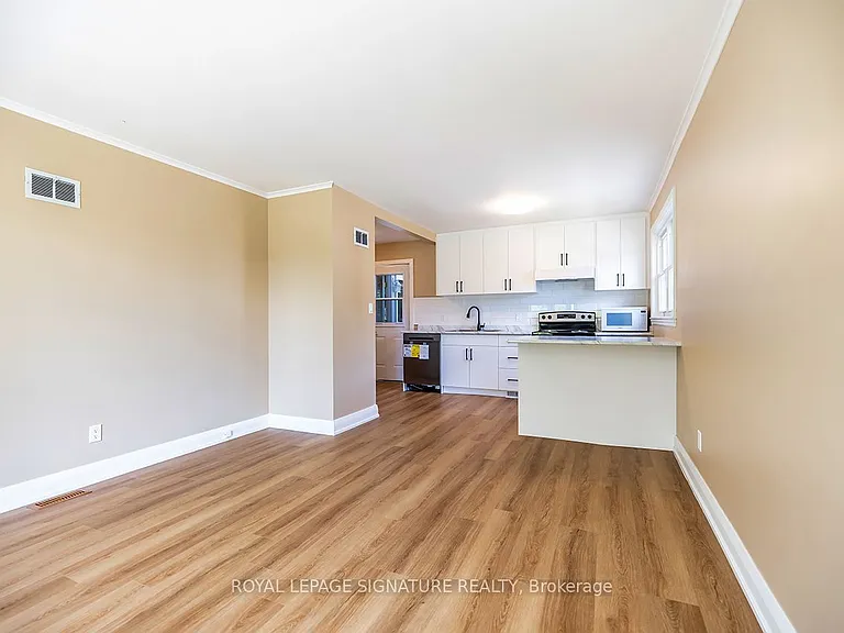 812 Schneider Pl — Photo 7