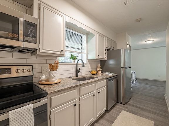 5th image of 6244 Overlook Rd