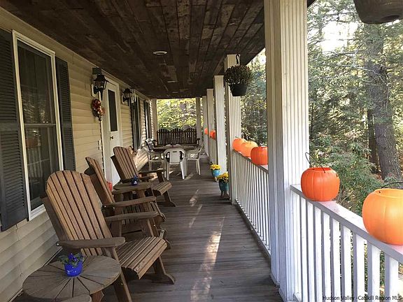 5th image of 11 Cranberry Ln
