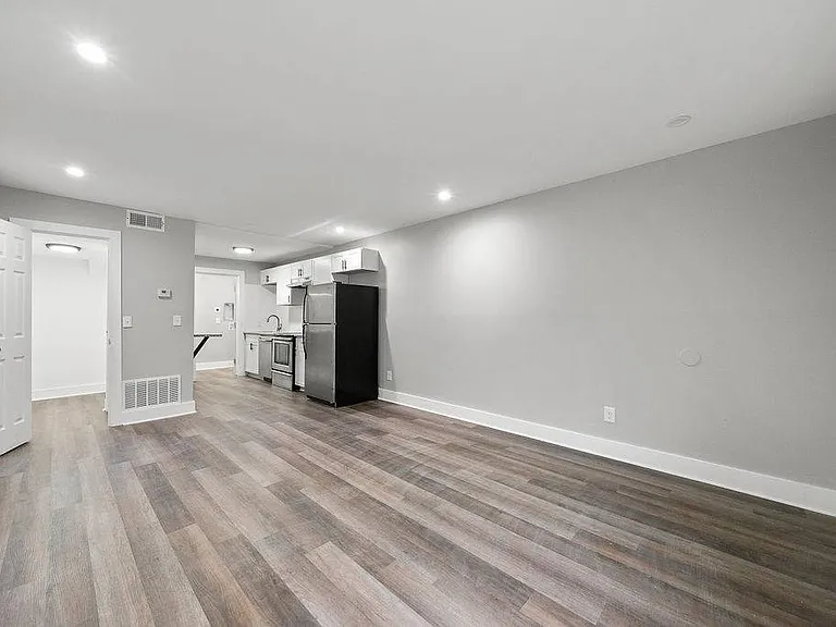 Balfour Chastain — Photo 28