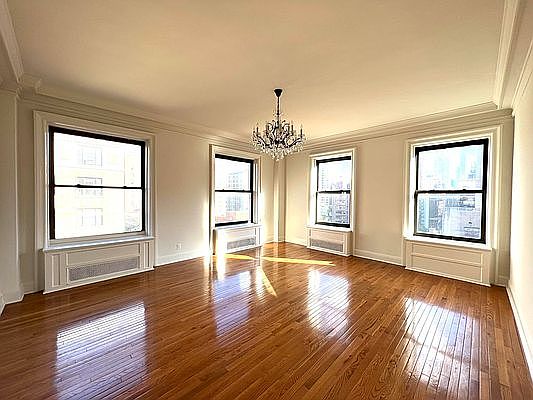 5th image of 1100 Madison Ave APT 8A