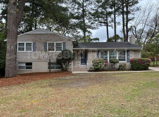 2621 Bennington Rd, Fayetteville, NC 28303