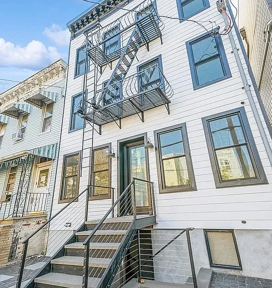 216 Halladay St — Photo 10