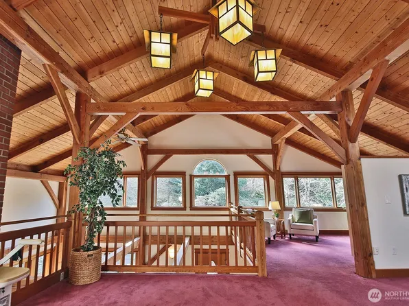 2970 Smugglers Cove Road, Greenbank, WA 98253