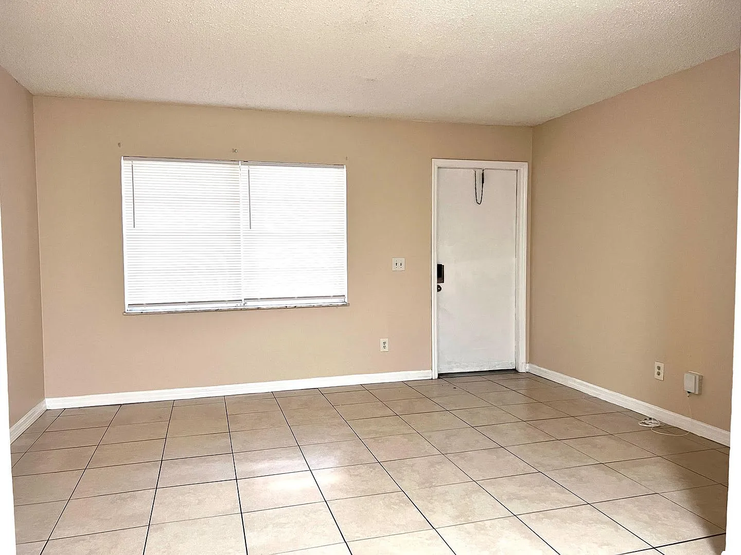 Charming Duplex — Photo 2