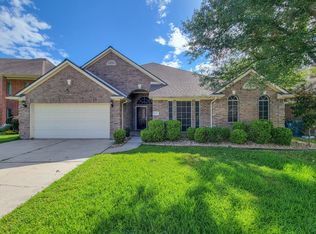 18511 Falcon Crest Dr, Humble, TX 77346