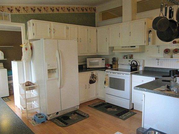 5th image of 8315 195th St E