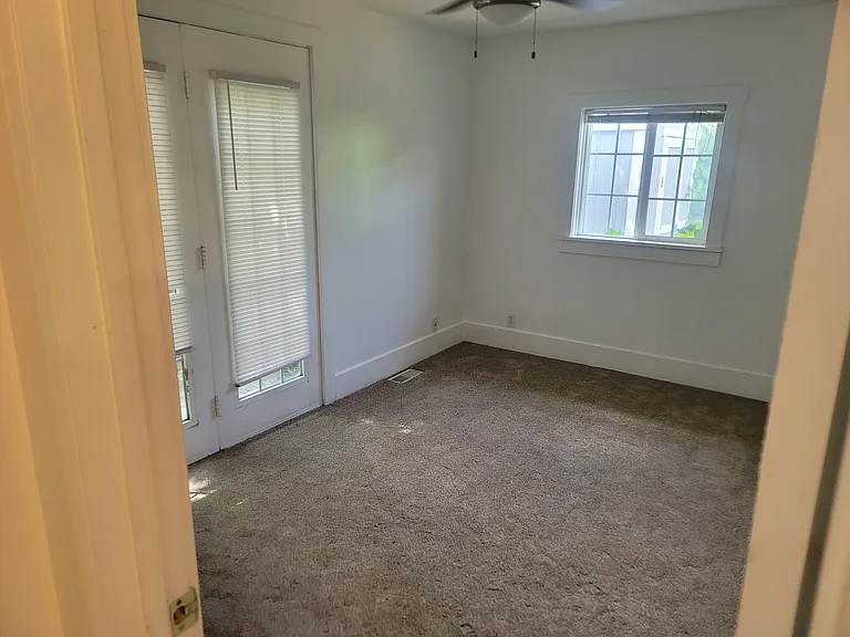 8702 S 90 E — Photo 10