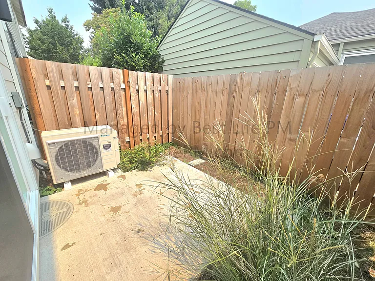 310 NE 58th Ave — Photo 26