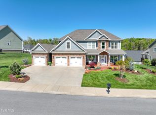 3038 Calton Hl, Kingsport, TN 37664