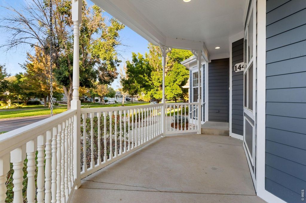 1443 Grand Ave