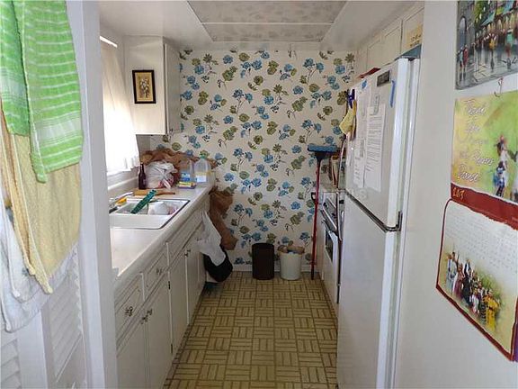 4th image of 1300 S Hercules Ave APT 18