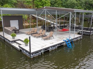 30 Hawks Point Dr, Camdenton, MO 65020