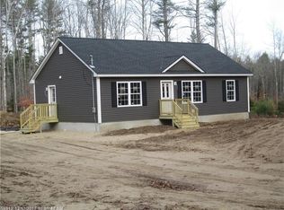 2 Mansion Rd, Hollis Center, ME 04042