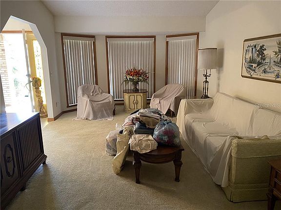 3rd image of 512 Brokenshire Dr