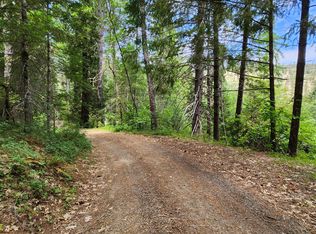 1711 Limpy Creek Rd, Grants Pass, OR 97527