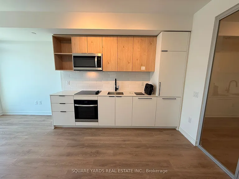 1185 Dupont St #612 — Photo 8