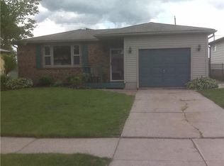 75 Bory Dr, Depew, NY 14043