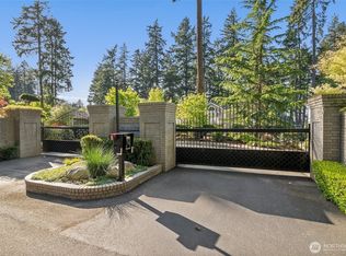 11202 Greystone Dr SW, Lakewood, WA 98499