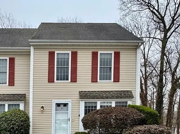 15 Birch St APT 12, Attleboro, MA 02703