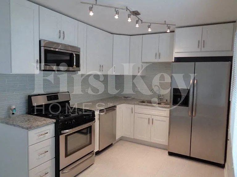 451 E Mulberry Ct — Photo 7