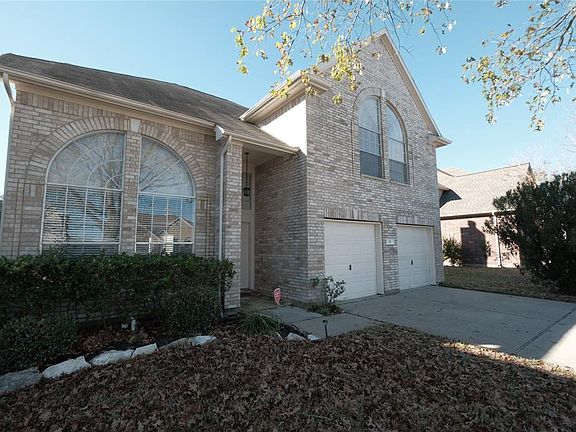 2nd image of 231 Spencer Lndg E